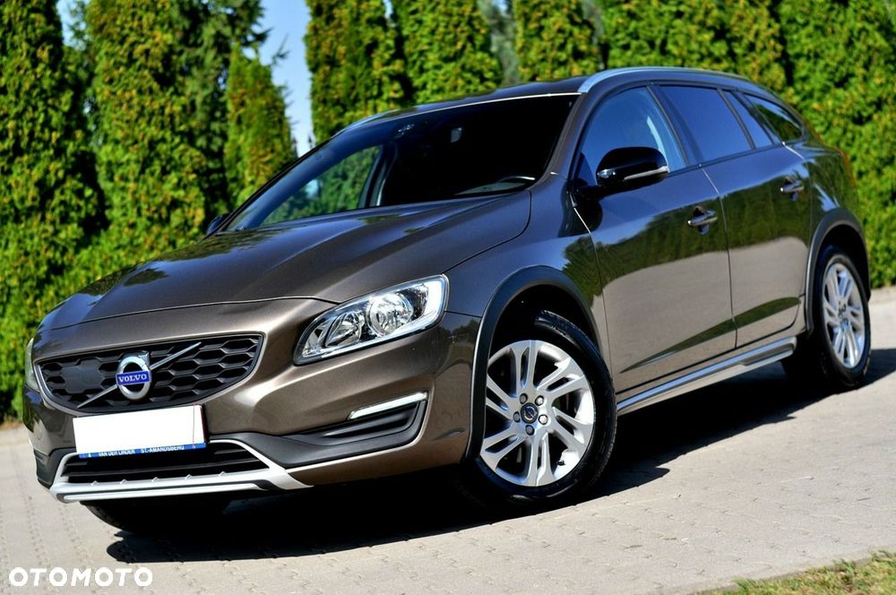 Volvo V60 Cross Country D3 Drive-E Momentum - 2