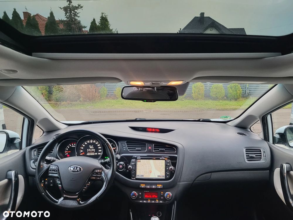 Kia Ceed 1.6 CRDi 128 Platinum Edition - 19