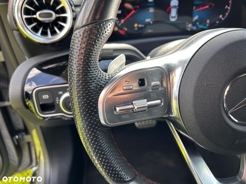 Mercedes-Benz CLA 180 7G-DCT - 12