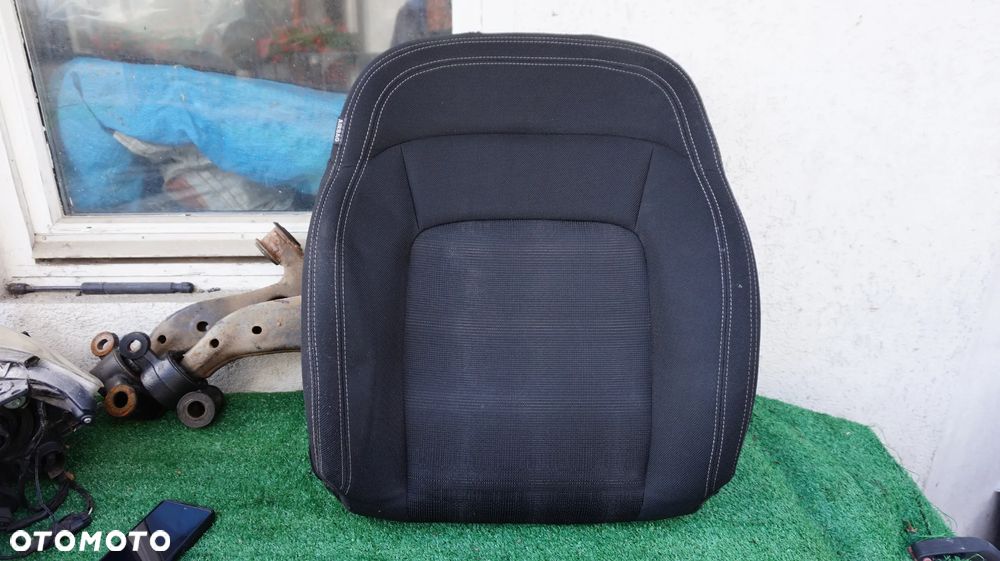 Kia Sportage III oparcie prawe pasazera 2010- - 1