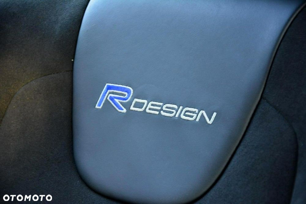 Volvo V40 T3 R-Design Momentum - 23