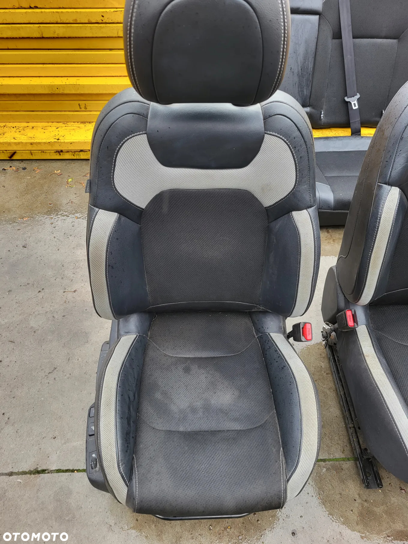 Komplet Foteli Citroen C4 II - 6