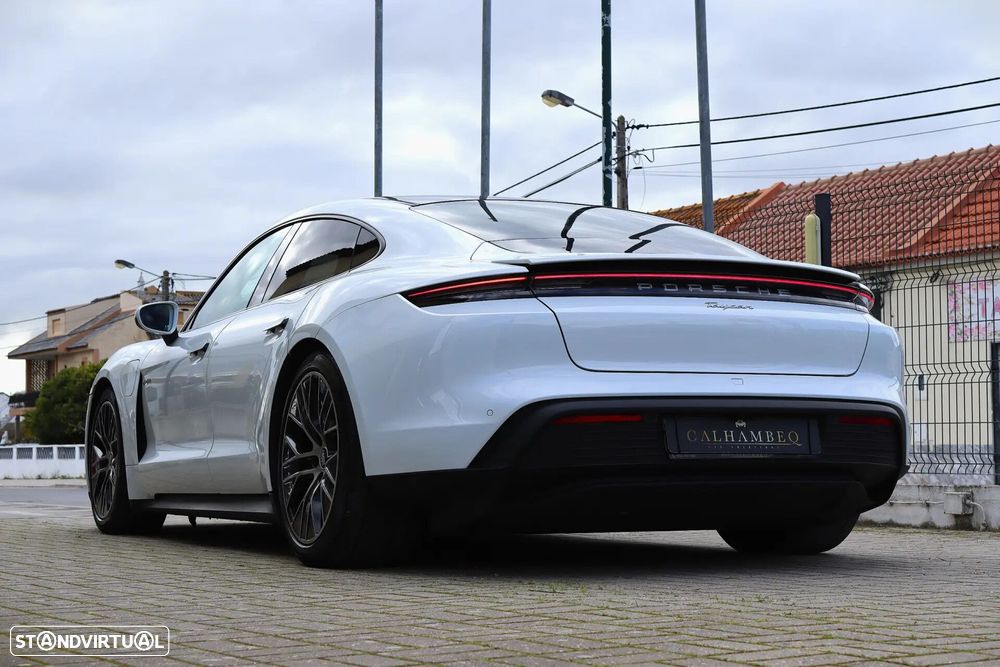 Porsche Taycan 4S - 14