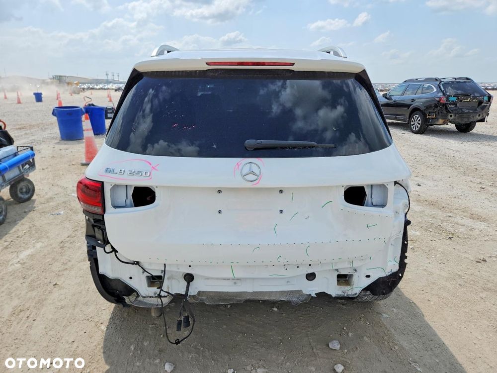 Mercedes-Benz GLB 250 8G-DCT Style - 7