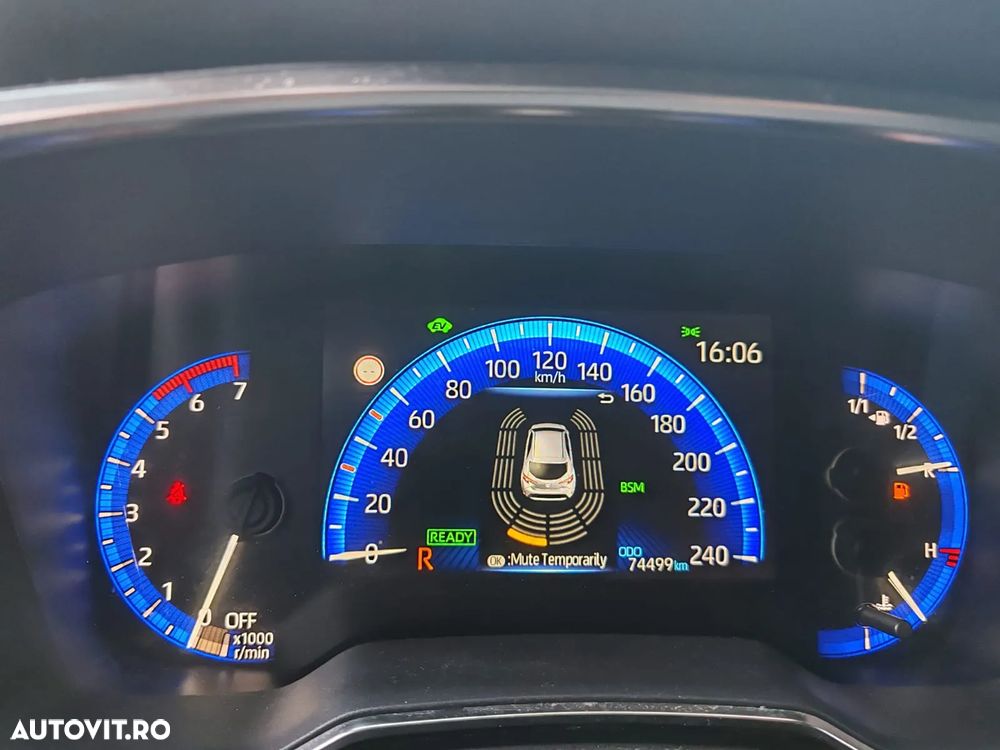 Toyota Corolla 1.8 Hybrid Team Deutschland - 16