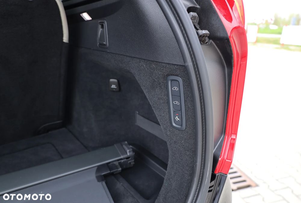 Volvo XC 90 T8 AWD Plus Bright - 32