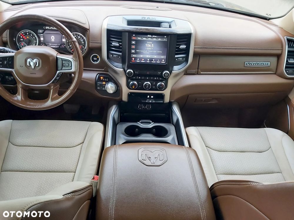 RAM 1500 Crew Cab Shortbed Laramie - 29