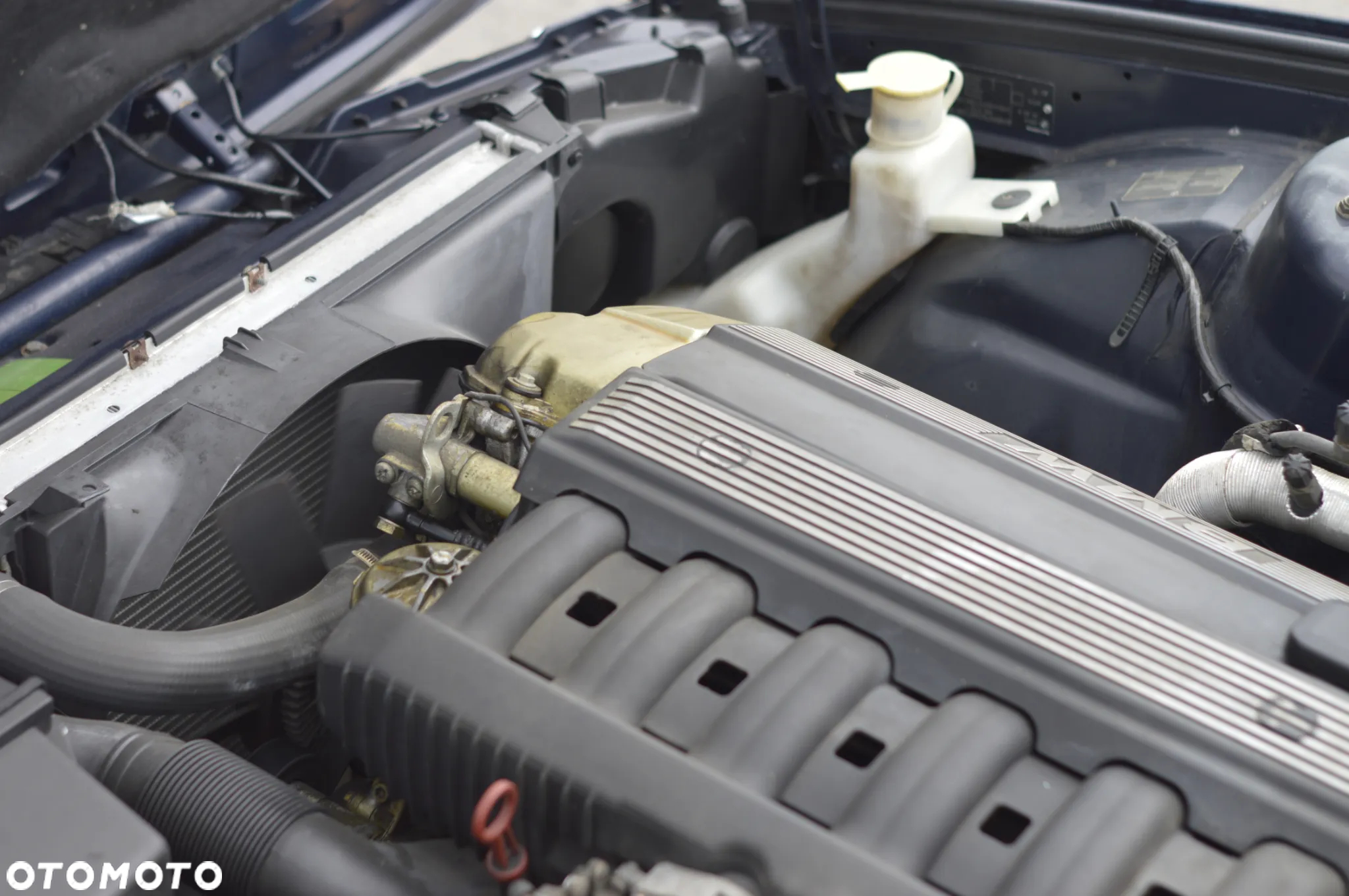BMW Seria 5 520i - 34