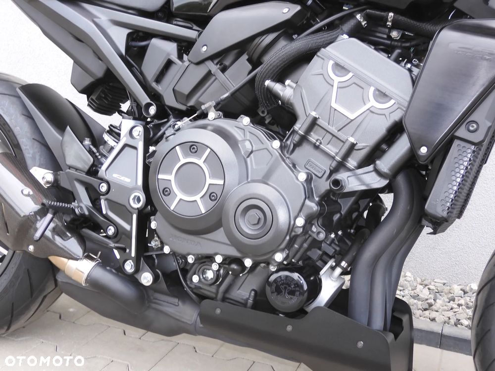 Honda CB - 23