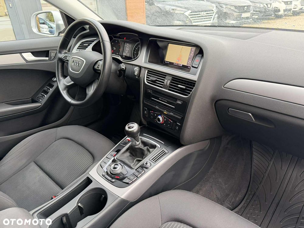 Audi A4 Avant 2.0 TDI DPF Ambiente - 10