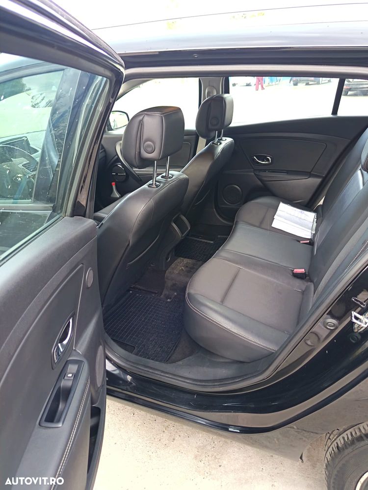 Renault Megane ENERGY dCi 130 Start & Stop Bose Edition - 5