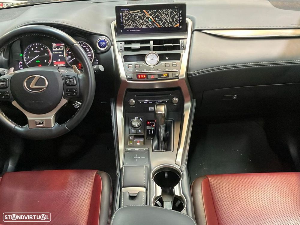 Lexus NX 300h Executive - 10
