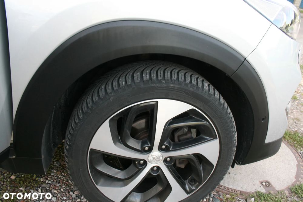 Hyundai Tucson 2.0 CRDI 4WD Automatik Premium - 18