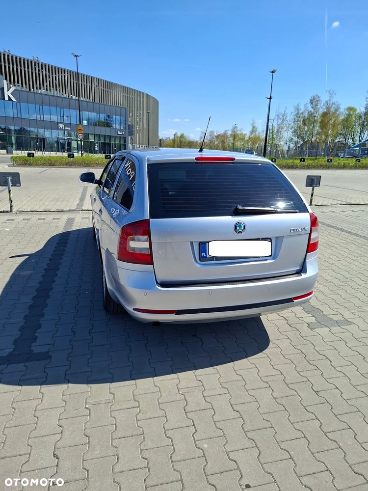 Skoda Octavia 2.0 TDI DPF Elegance - 8