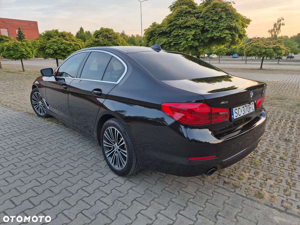 BMW Seria 5 530i xDrive GPF Sport Line sport - 7
