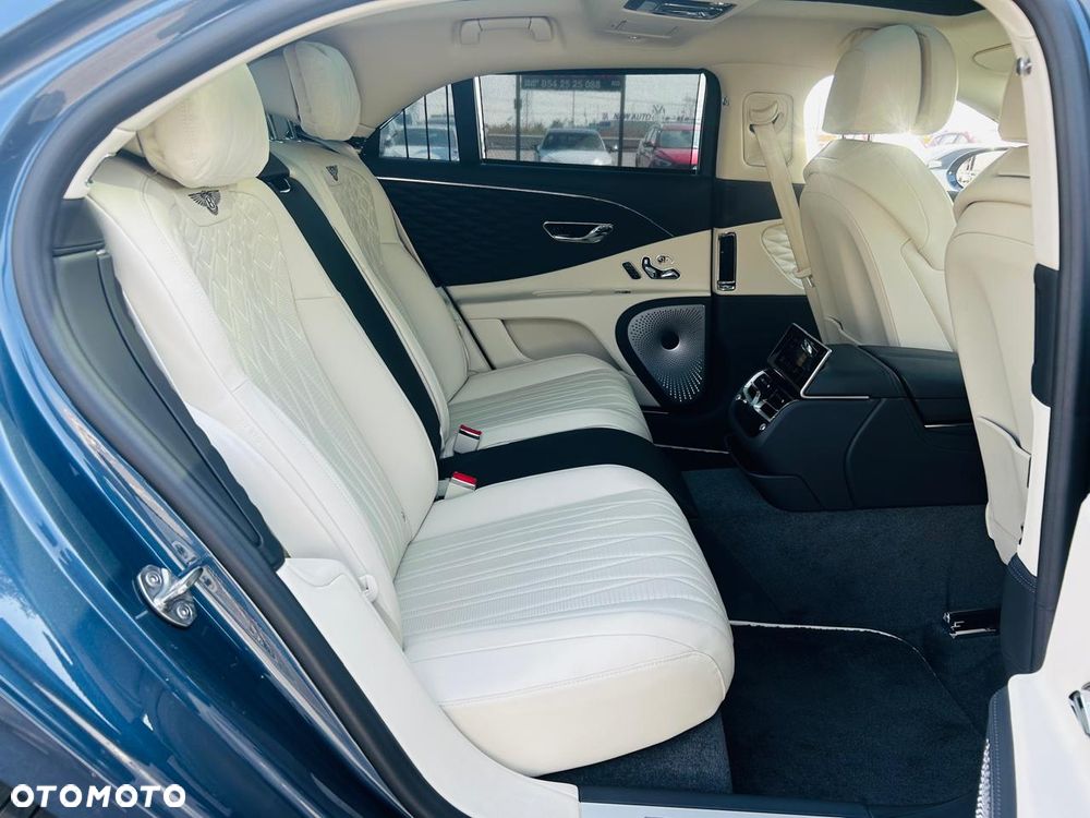 Bentley Flying Spur - 14