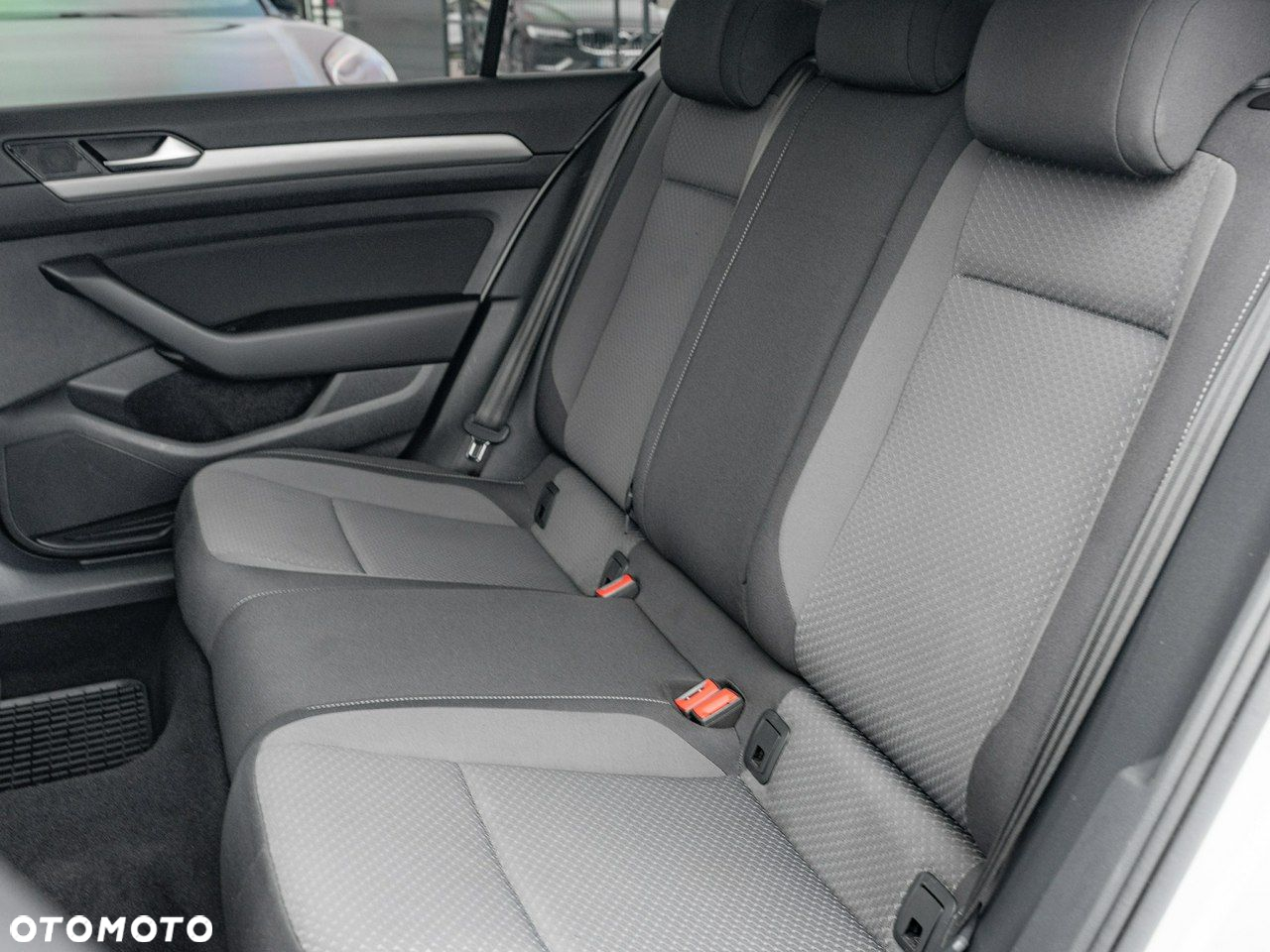 Volkswagen Passat 1.5 TSI EVO Essence - 25