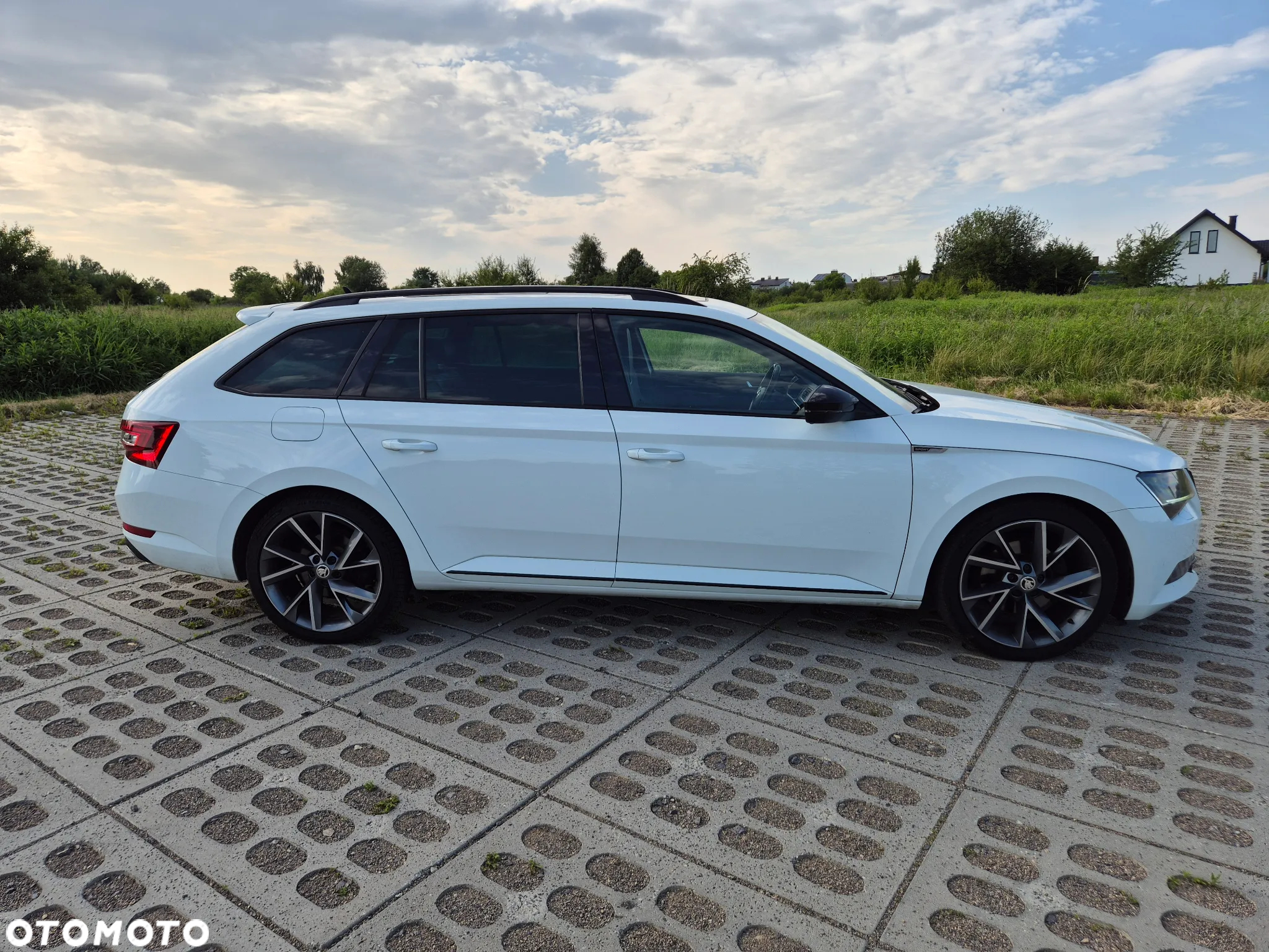 Skoda Superb 2.0 TDI 4x4 DSG Sportline - 34
