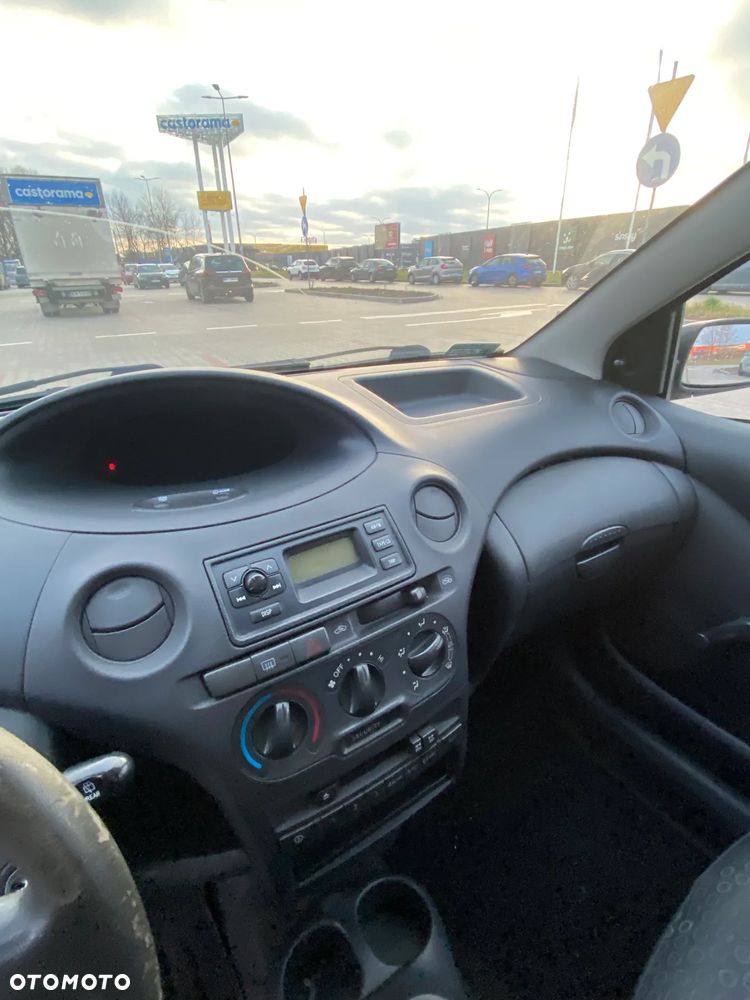 Toyota Yaris 1.4 D-4D Terra - 16