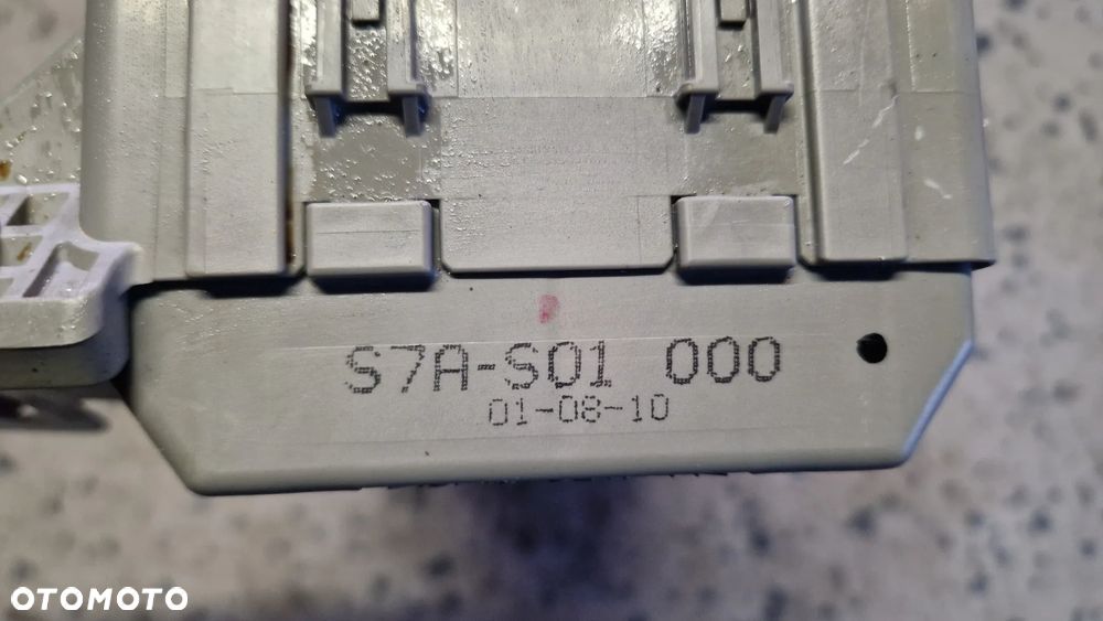 HONDA STREAM SKRZYNKA BEZPIECZNIKÓW - 3