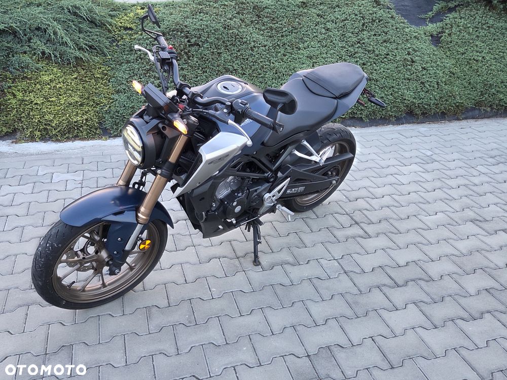 Honda CB - 25