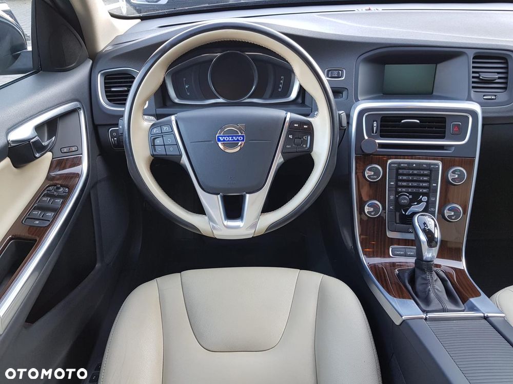 Volvo S60 T5 Drive-E Momentum - 20