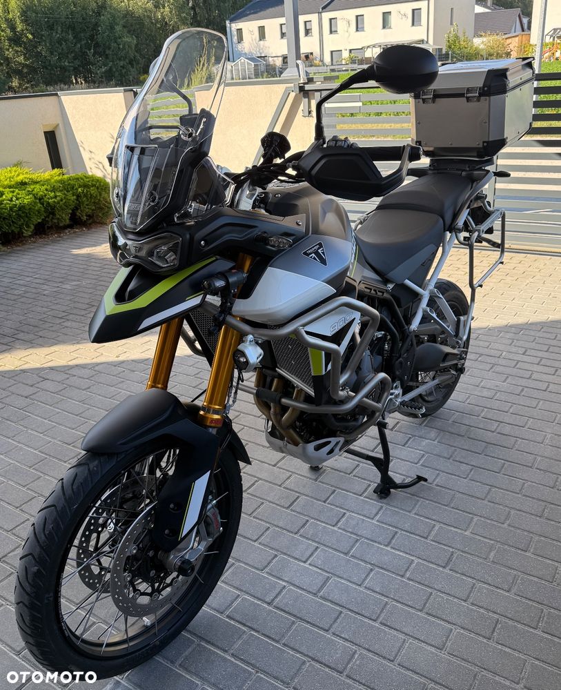 Triumph Tiger - 1