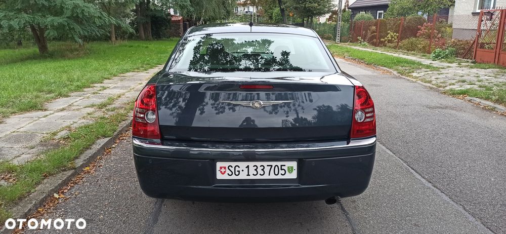 Chrysler 300C - 27