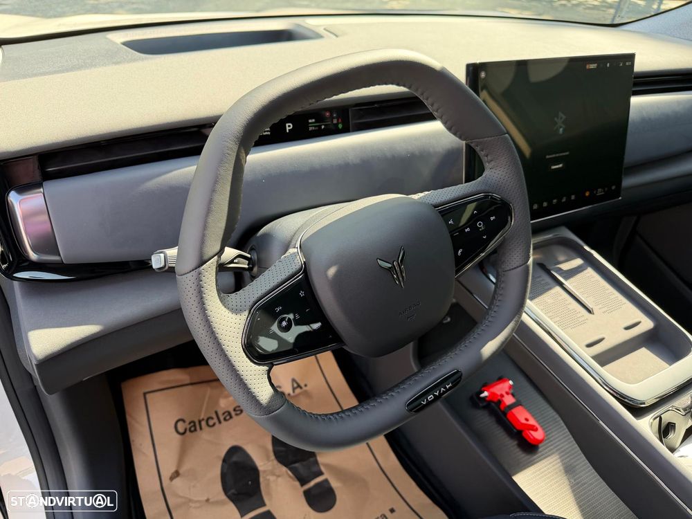 Voyah Courage 80 kWh Exclusive - 2