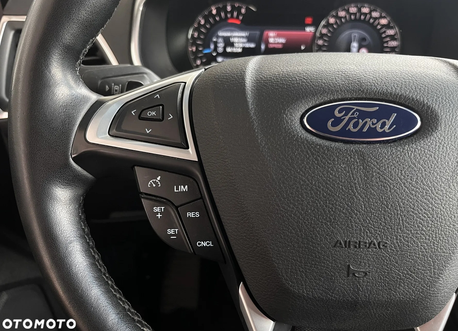 Ford Edge 2.0 TDCi Twin-Turbo 4WD ST-Line - 12