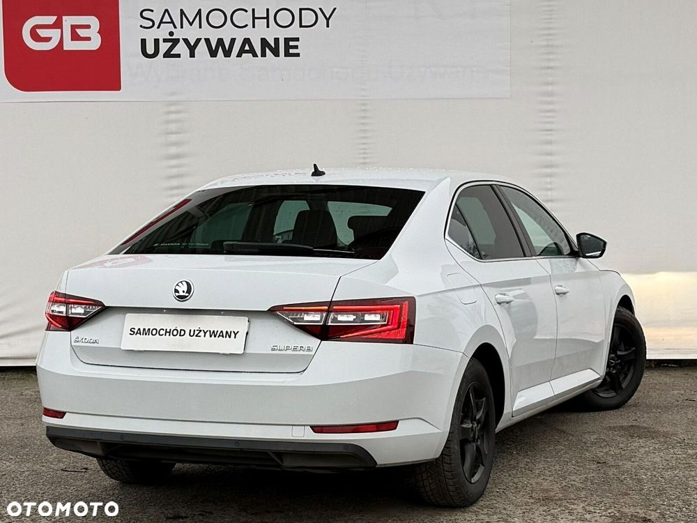 Skoda Superb 2.0 TDI SCR Style DSG - 14