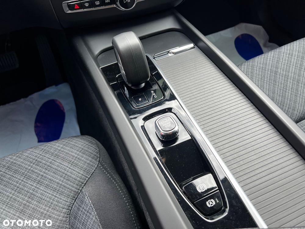 Volvo XC 60 B4 D Core - 21