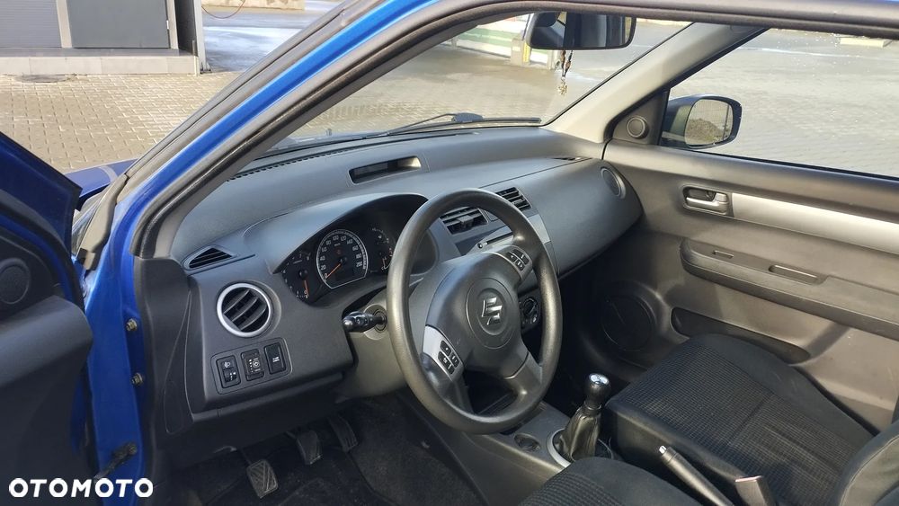 Suzuki Swift 1.3 Classic - 11