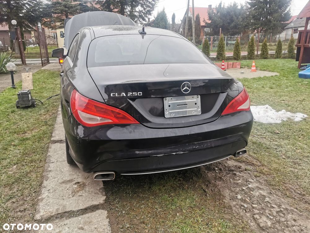 Mercedes-Benz CLA 250 4Matic 7G-DCT AMG Line - 15