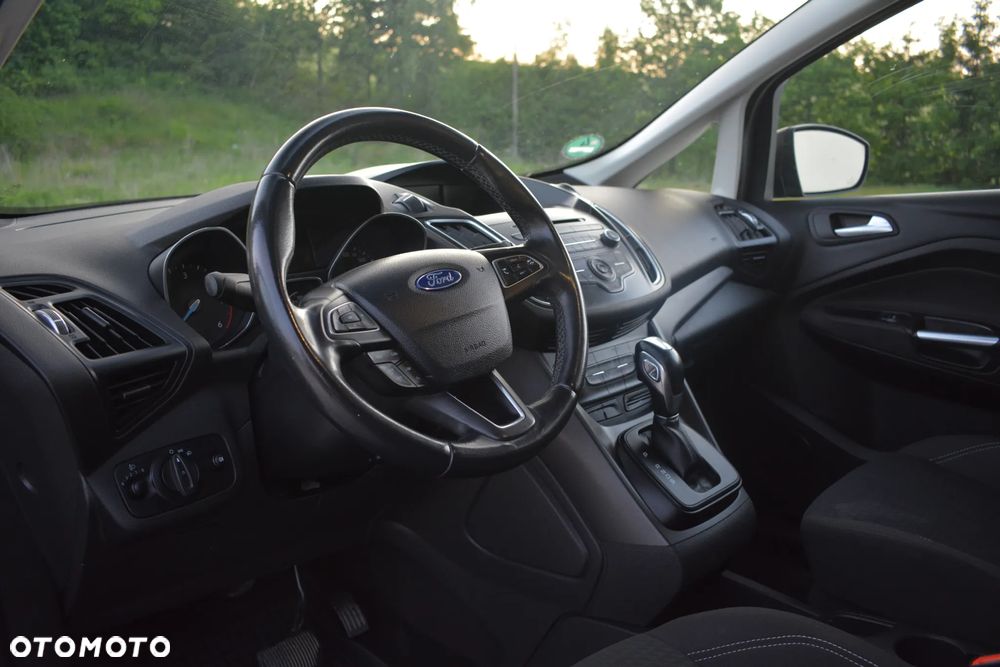 Ford Grand C-MAX - 17