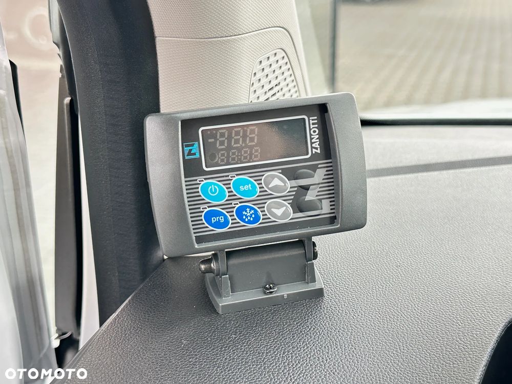 Renault Kangoo Van - 15