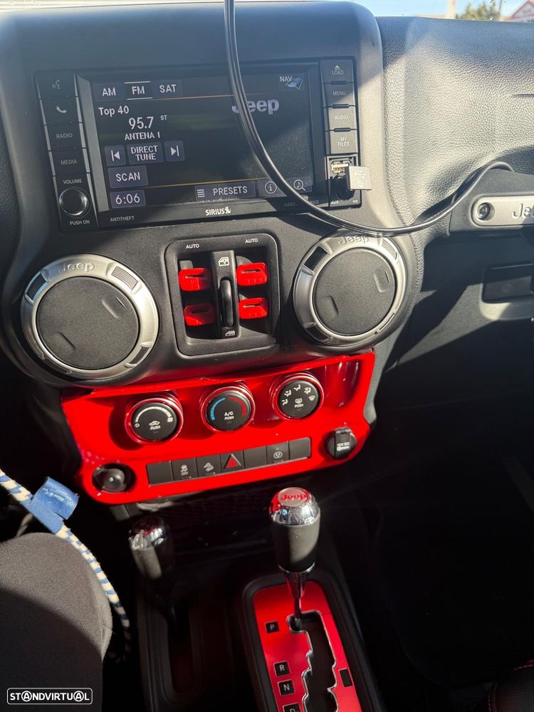Jeep Wrangler 3.6 Auto Rubicon 10th Anniversary - 17