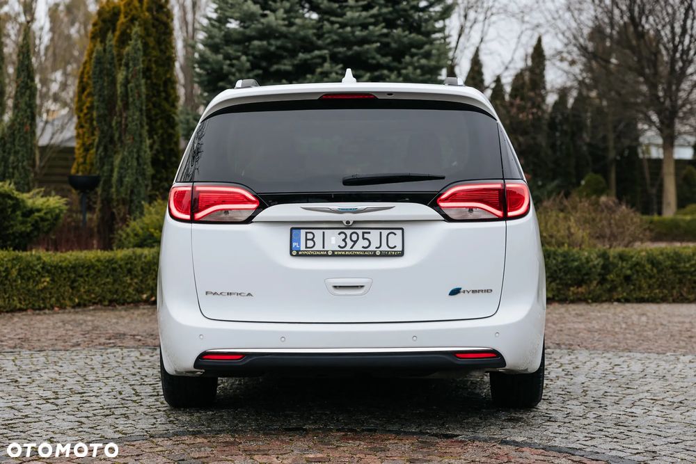 Chrysler Pacifica - 8