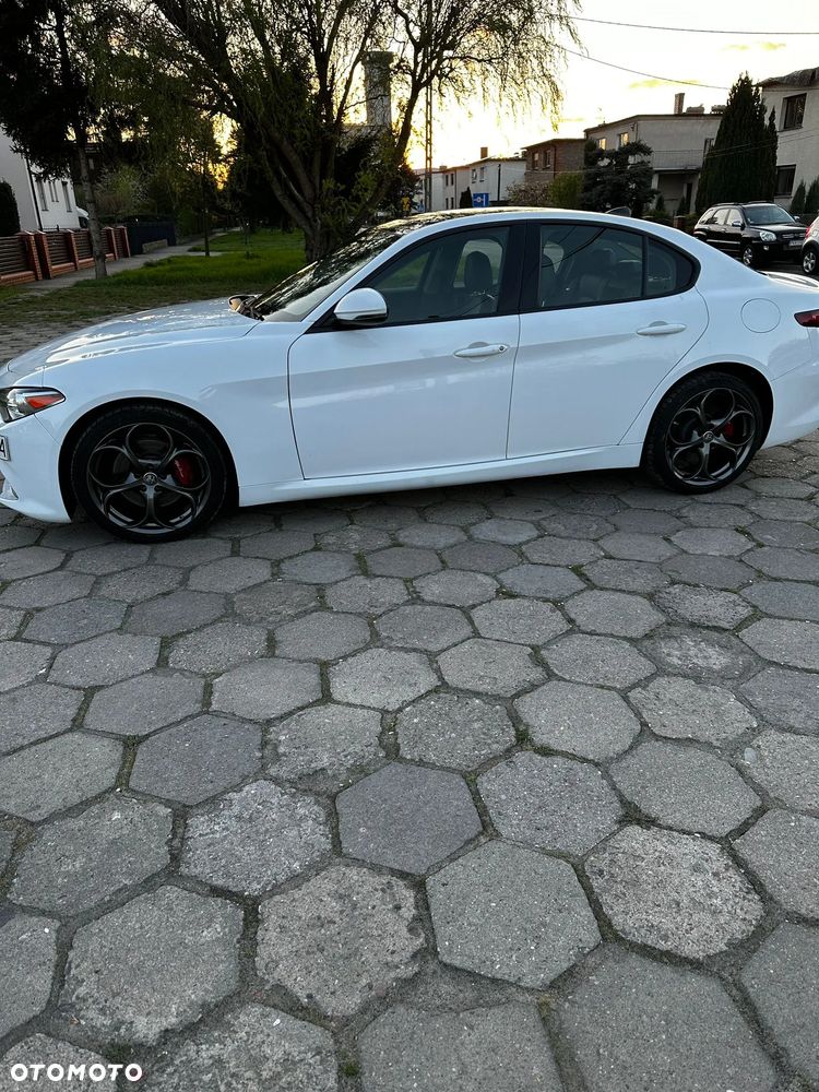 Alfa Romeo Giulia - 6