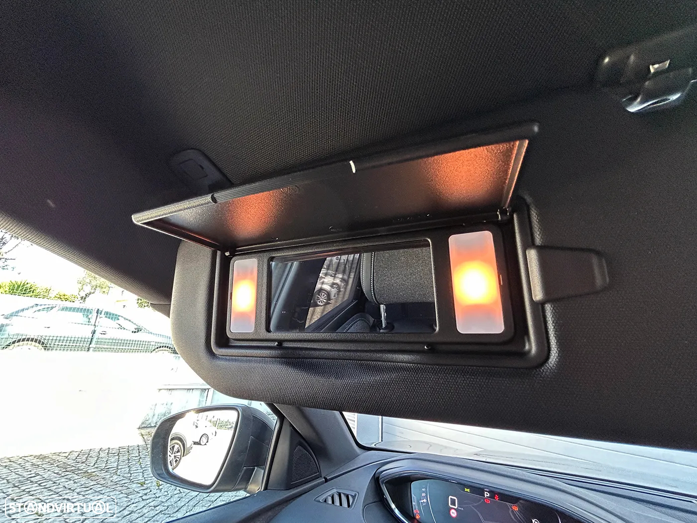 Peugeot 5008 1.5 BlueHDi Allure Pack EAT8 - 41