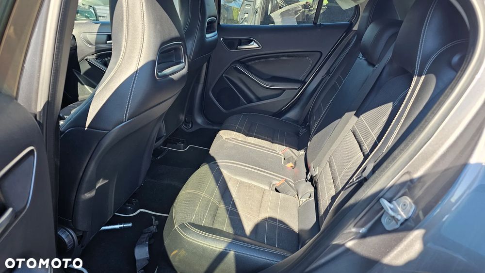 Mercedes-Benz GLA 200 (CDI) d - 20