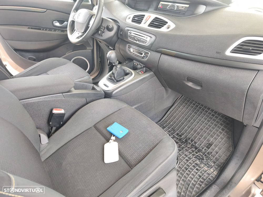 Renault Grand Scénic 1.5 dCi Dynamique S 7L - 12