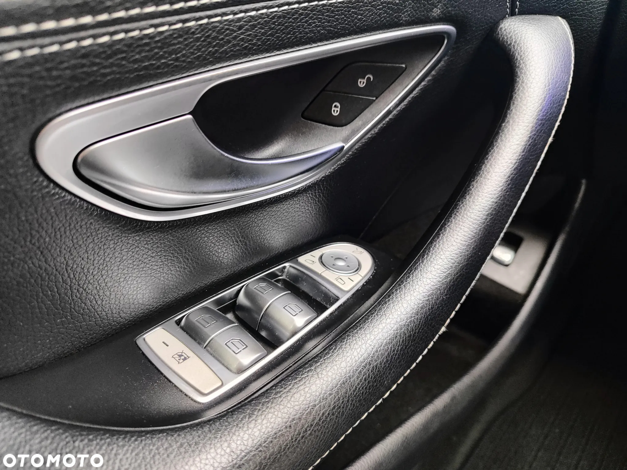 Mercedes-Benz CLS 350 d 4Matic 9G-TRONIC AMG Line - 18