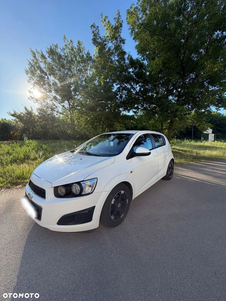 Chevrolet Aveo - 11