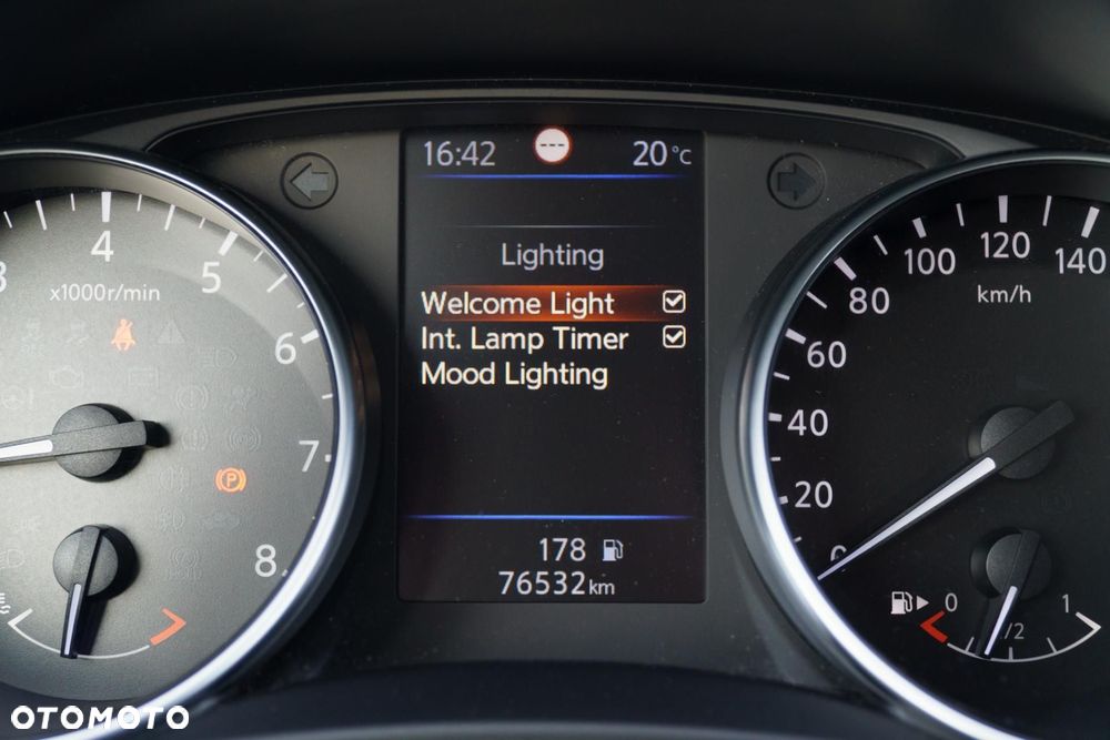 Nissan Qashqai 1.3 DIG-T N-Connecta - 27