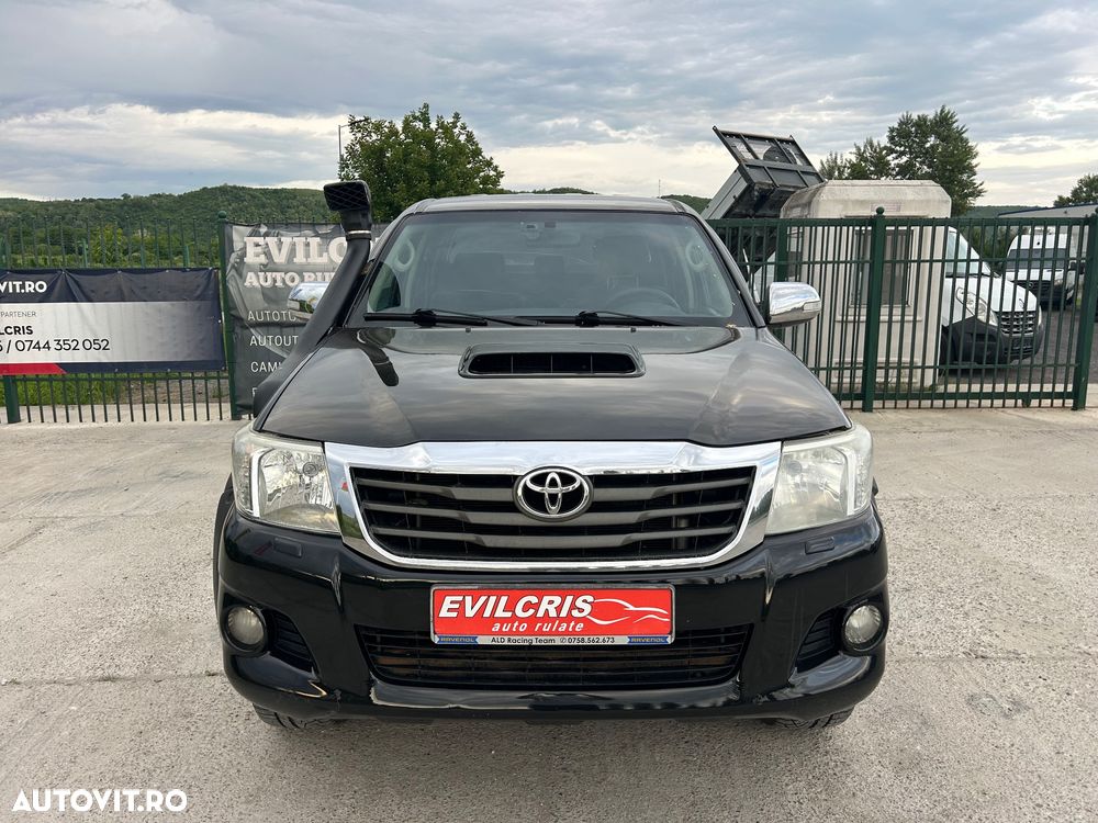 Toyota Hilux - 8
