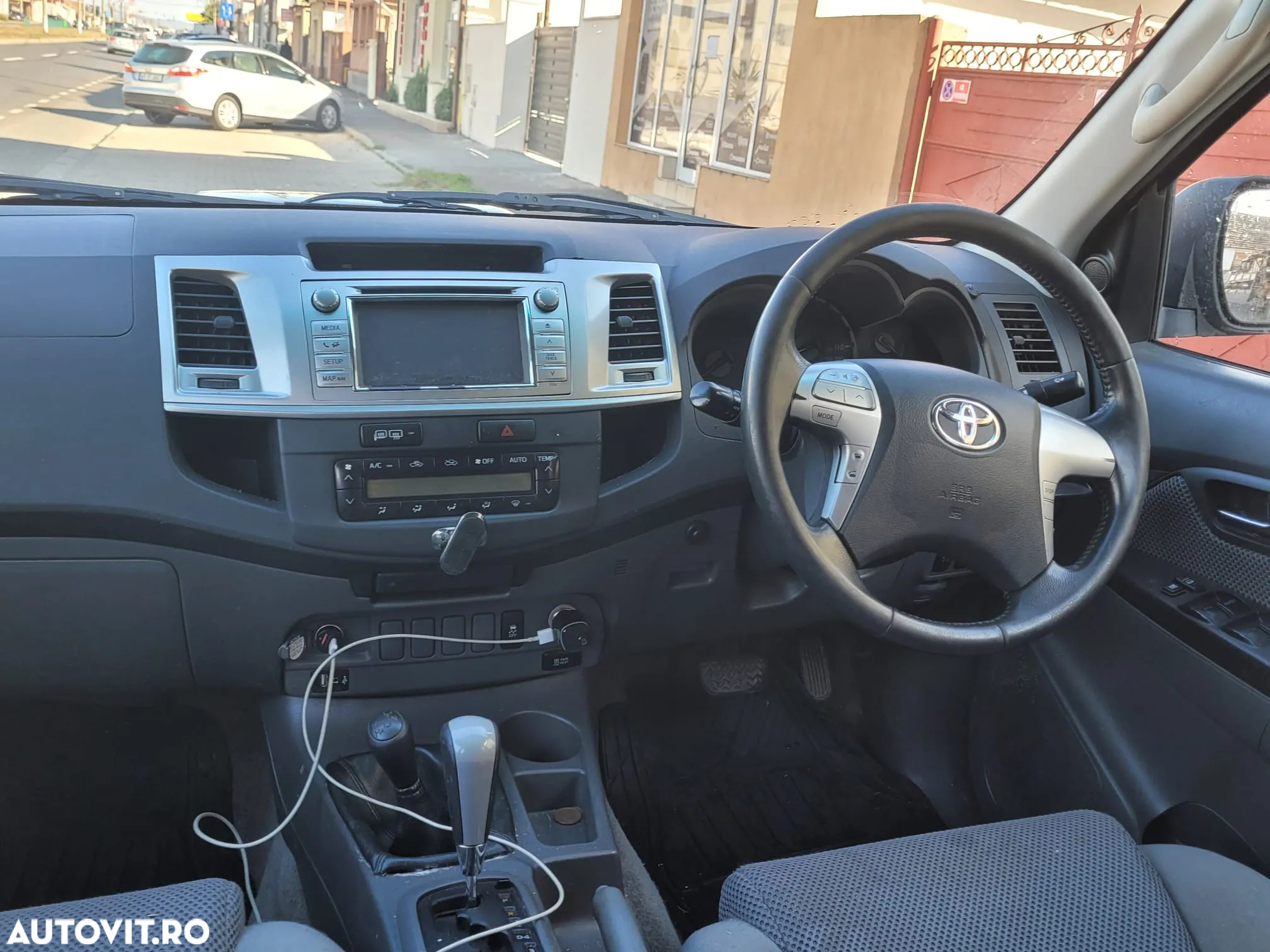 Toyota Hilux - 6