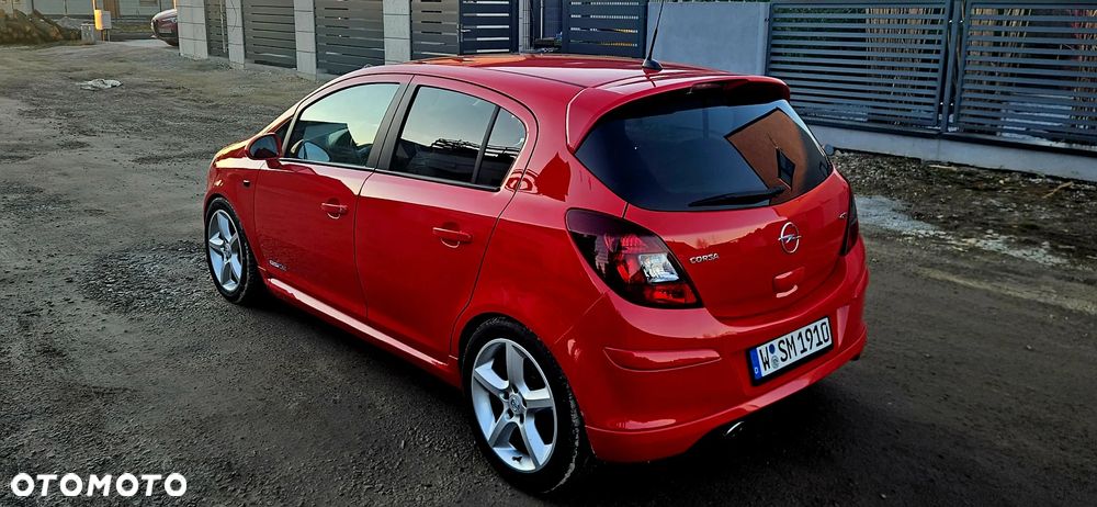 Opel Corsa 1.6 Turbo GSi - 12