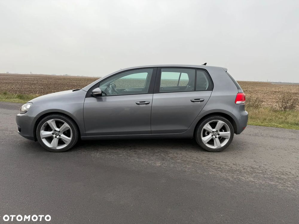 Volkswagen Golf - 8