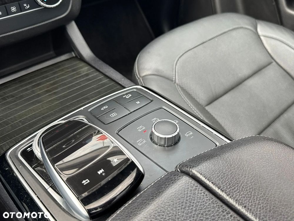 Mercedes-Benz GLE 350 d 4-Matic - 16